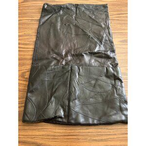 Arm chair buddy black leather quilted look